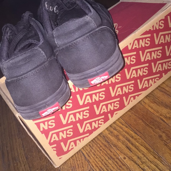 Black Vans (womens size 7.5) very good condition - Picture 4 of 4